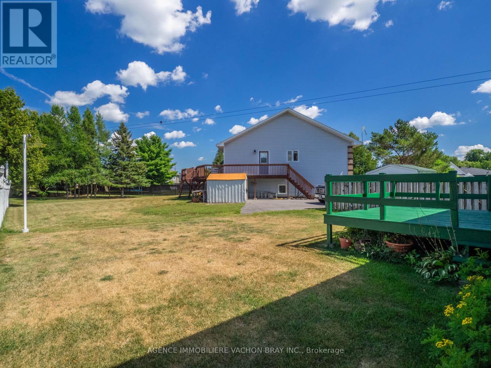 Photo 15 of 53 Sandfield Avenue N, North Glengarry ON