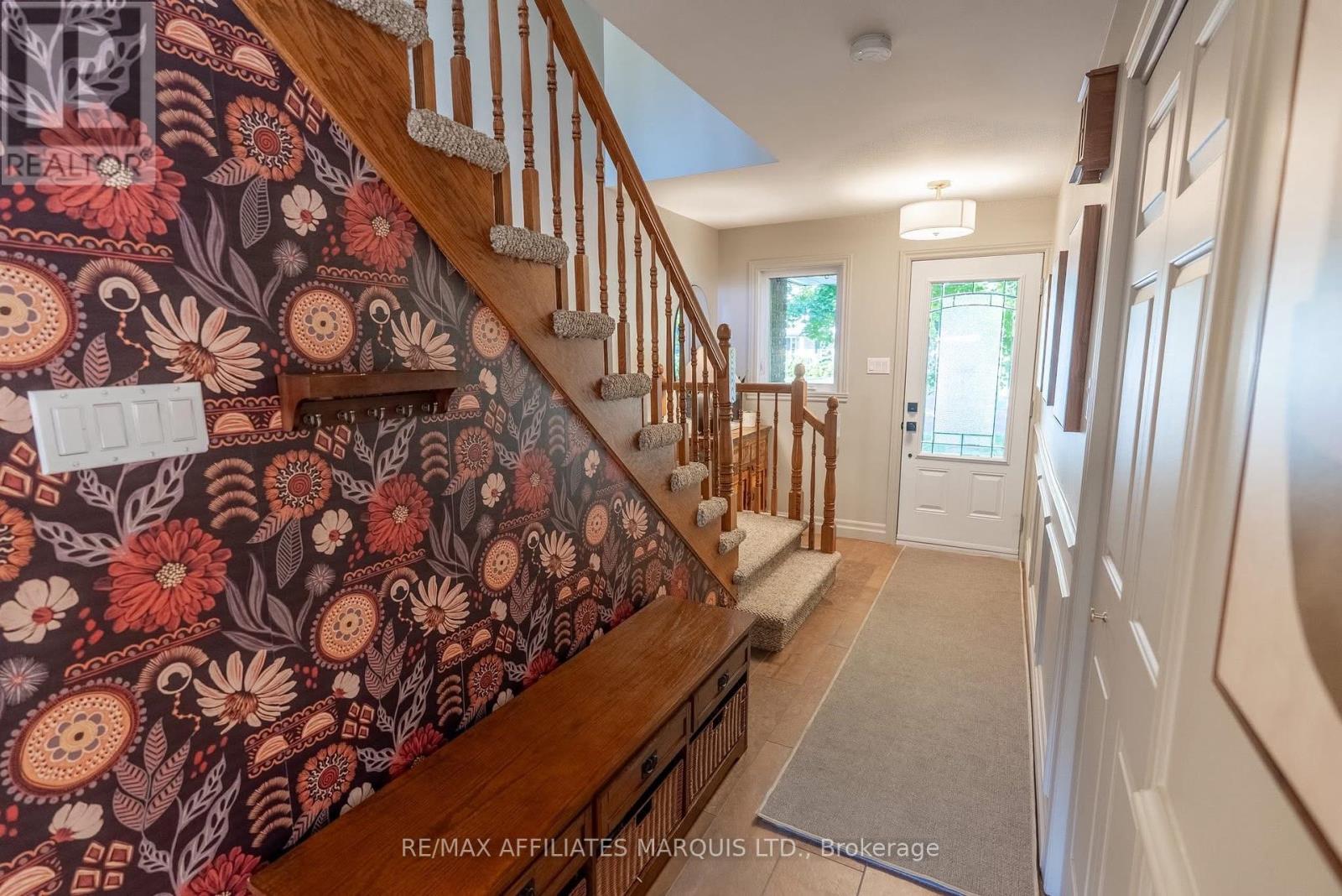 Photo 2 of 1733 Blakely Drive, Cornwall ON