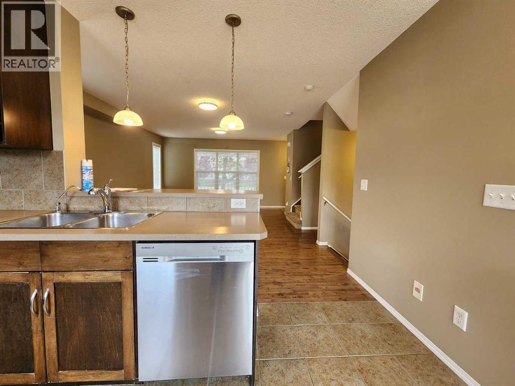 Single Family House for Sale in  Country Village Gate NE Country Hills Village Calgary 