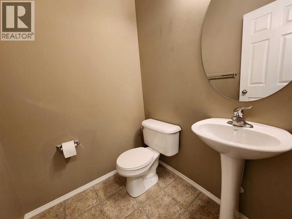 Single Family House for Sale in  Country Village Gate NE Country Hills Village Calgary 