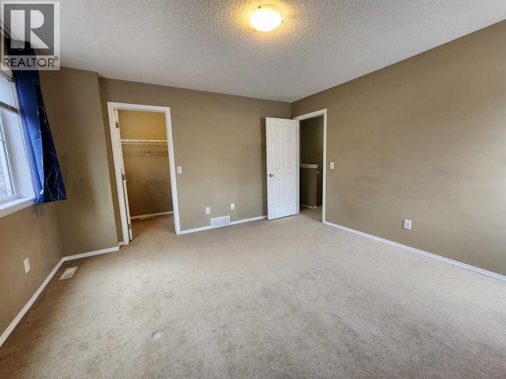 Single Family House for Sale in  Country Village Gate NE Country Hills Village Calgary 