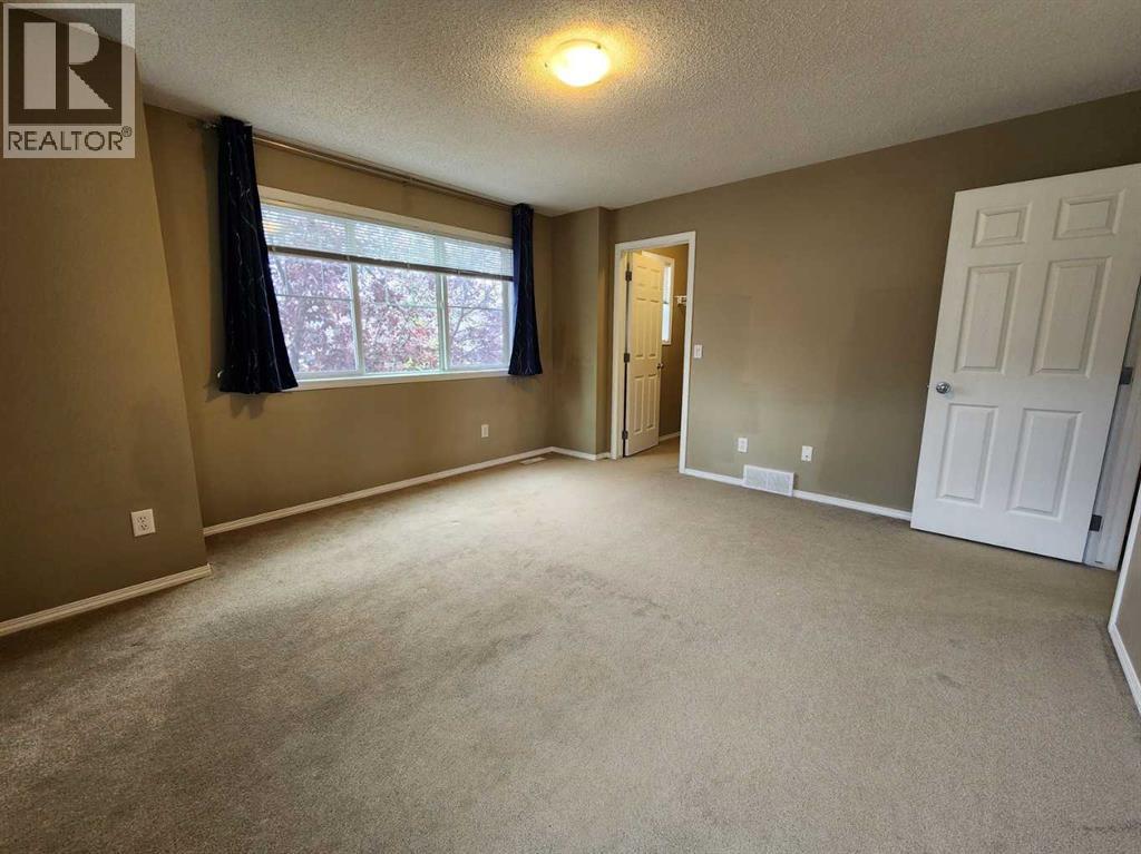 Single Family House for Sale in  Country Village Gate NE Country Hills Village Calgary 