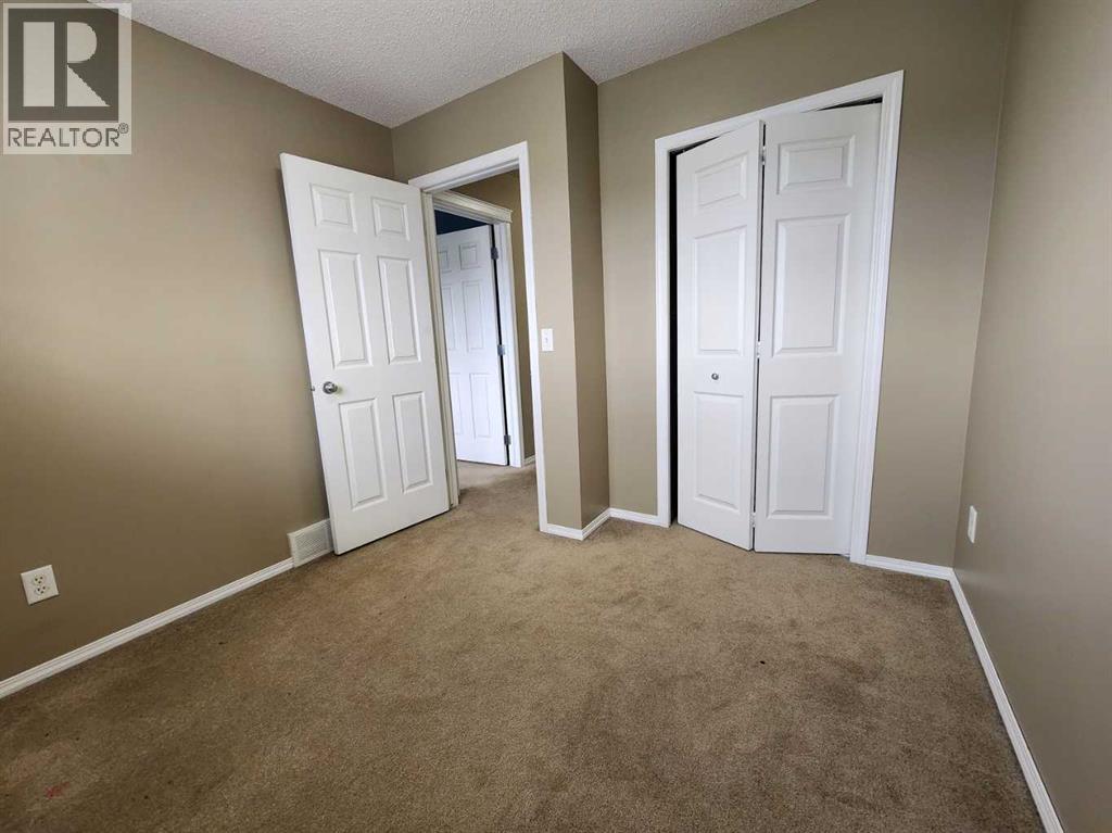 Single Family House for Sale in  Country Village Gate NE Country Hills Village Calgary 