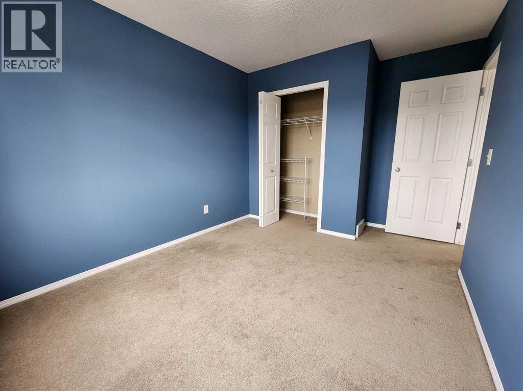 Single Family House for Sale in  Country Village Gate NE Country Hills Village Calgary 