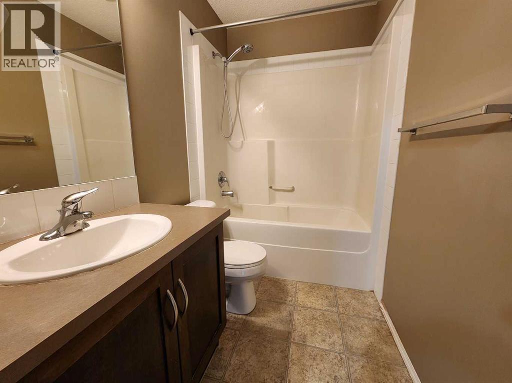 Single Family House for Sale in  Country Village Gate NE Country Hills Village Calgary 