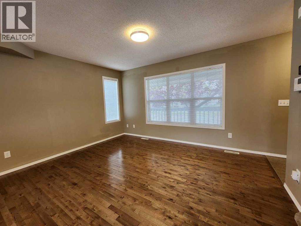 Single Family House for Sale in  Country Village Gate NE Country Hills Village Calgary 