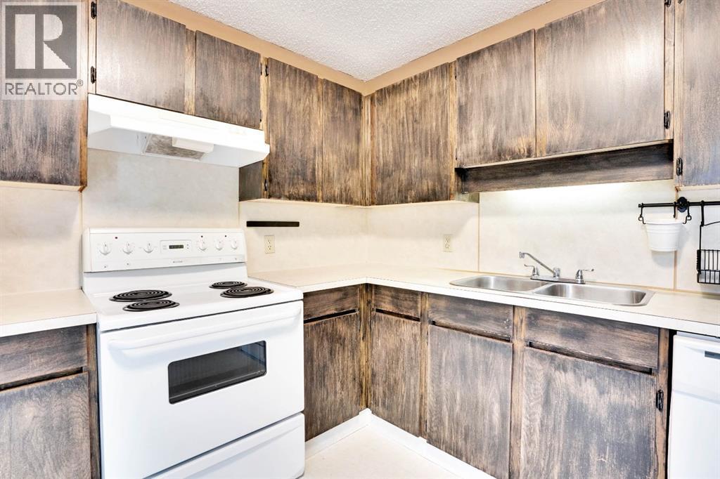Single Family House for Sale in   Bermuda Drive NW Beddington Heights Calgary 