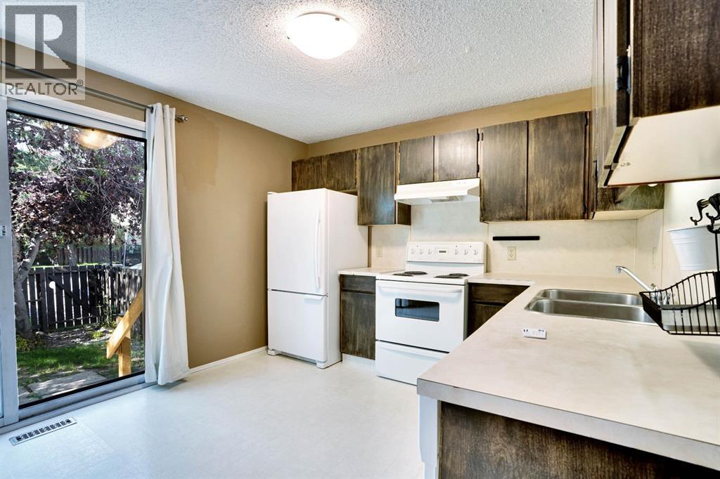 Single Family House for Sale in   Bermuda Drive NW Beddington Heights Calgary 