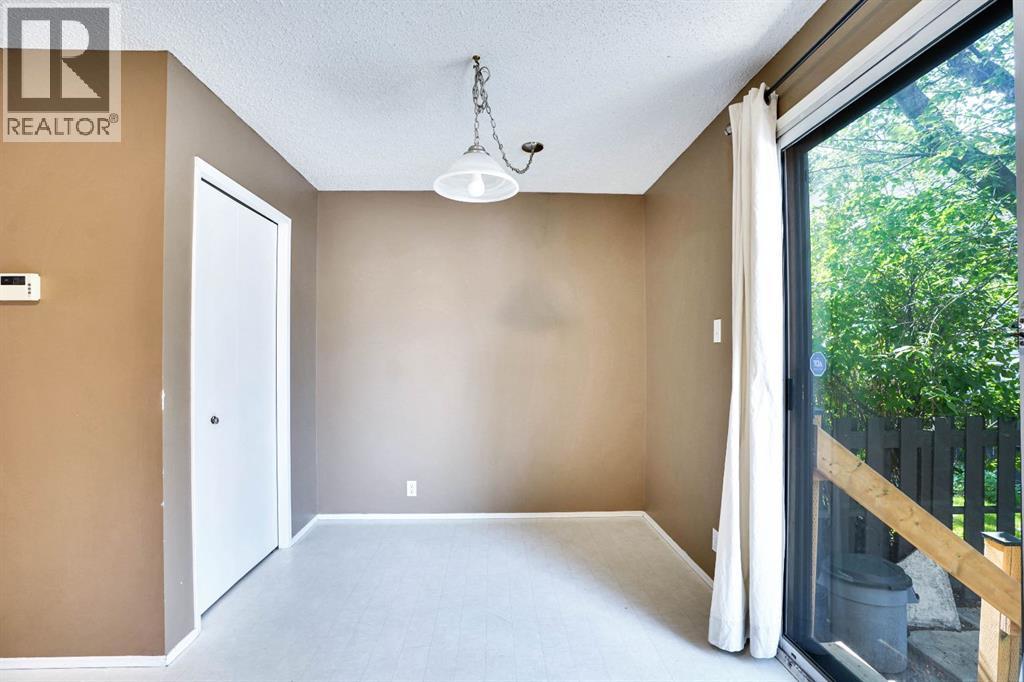 Single Family House for Sale in   Bermuda Drive NW Beddington Heights Calgary 