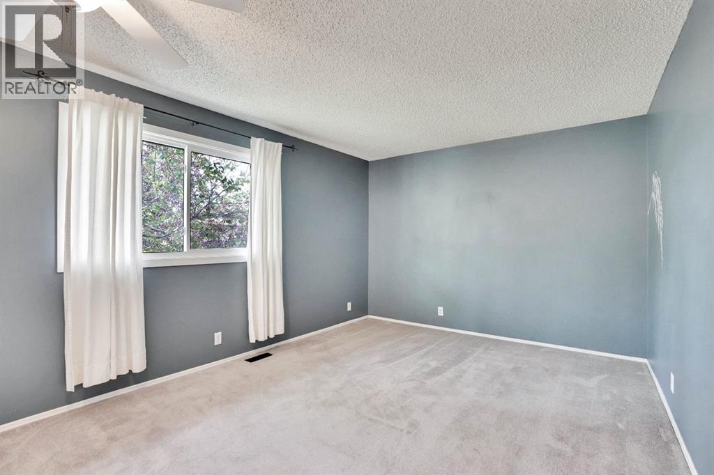 Single Family House for Sale in   Bermuda Drive NW Beddington Heights Calgary 