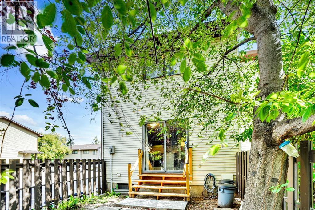 Single Family House for Sale in   Bermuda Drive NW Beddington Heights Calgary 