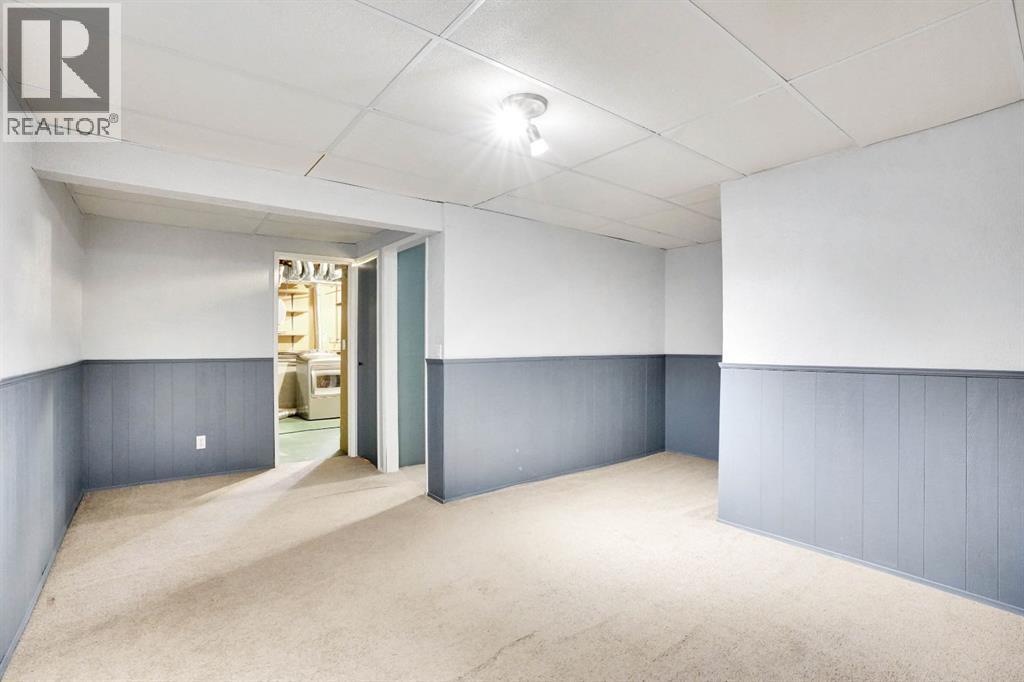 Single Family House for Sale in   Bermuda Drive NW Beddington Heights Calgary 