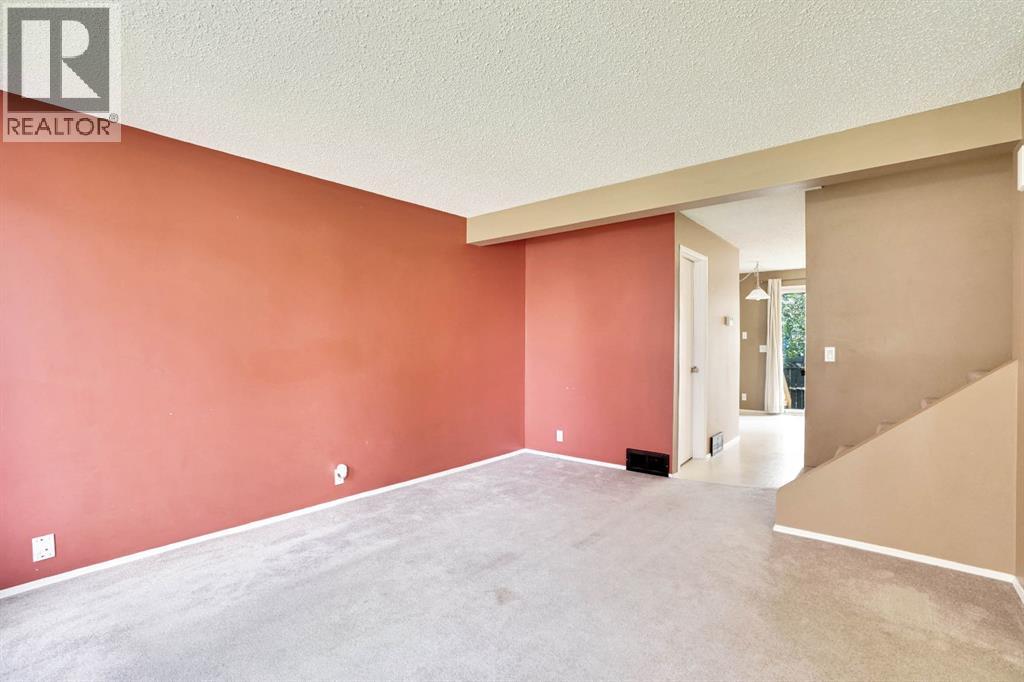 Single Family House for Sale in   Bermuda Drive NW Beddington Heights Calgary 