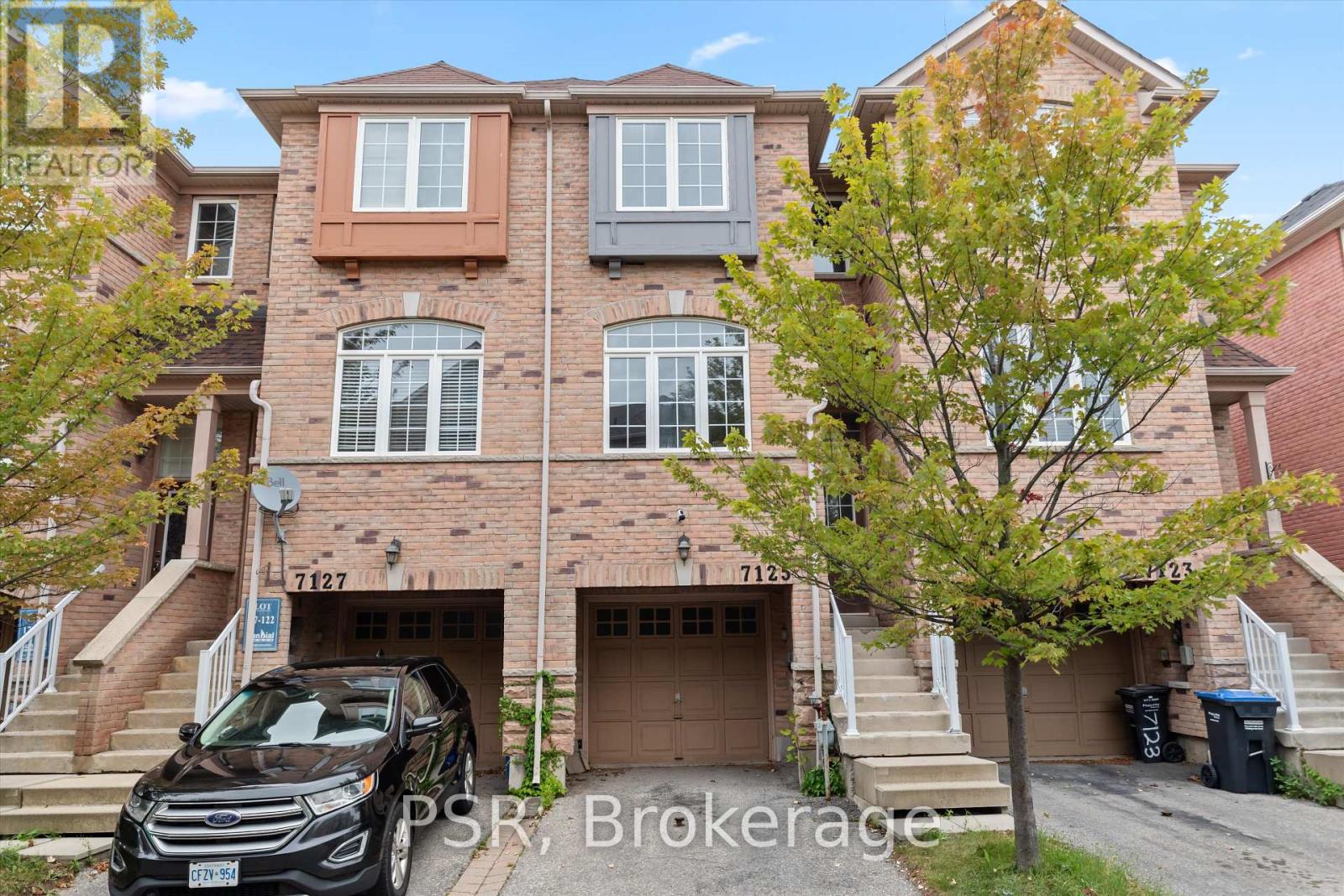 Photo 1 of 7125 Chatham Court, Mississauga ON
