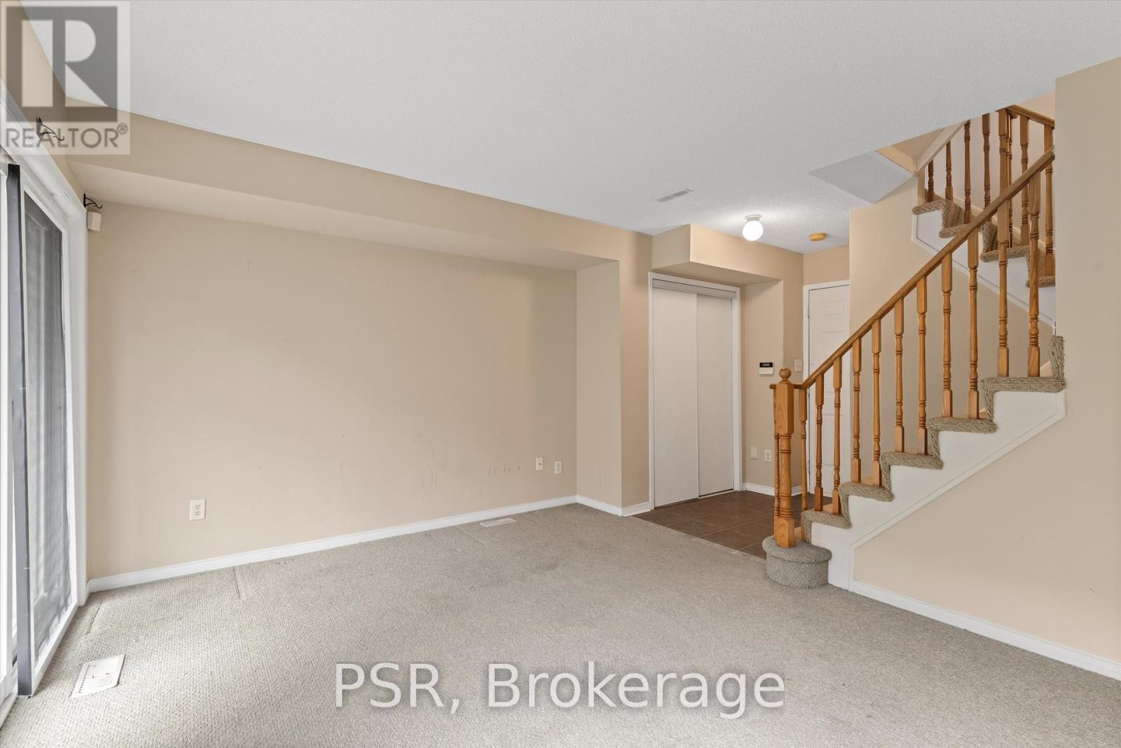 Photo 15 of 7125 Chatham Court, Mississauga ON
