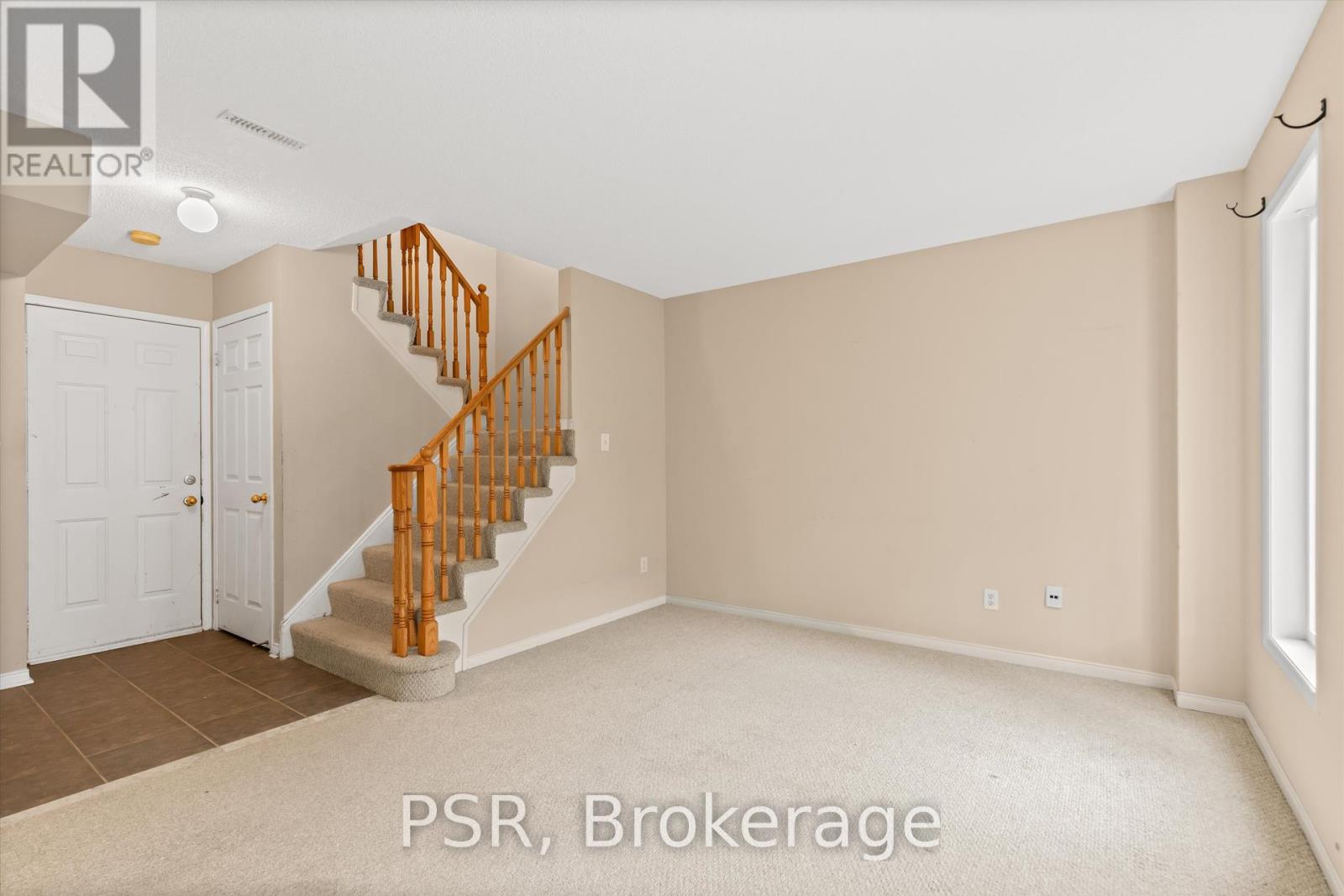 Photo 16 of 7125 Chatham Court, Mississauga ON