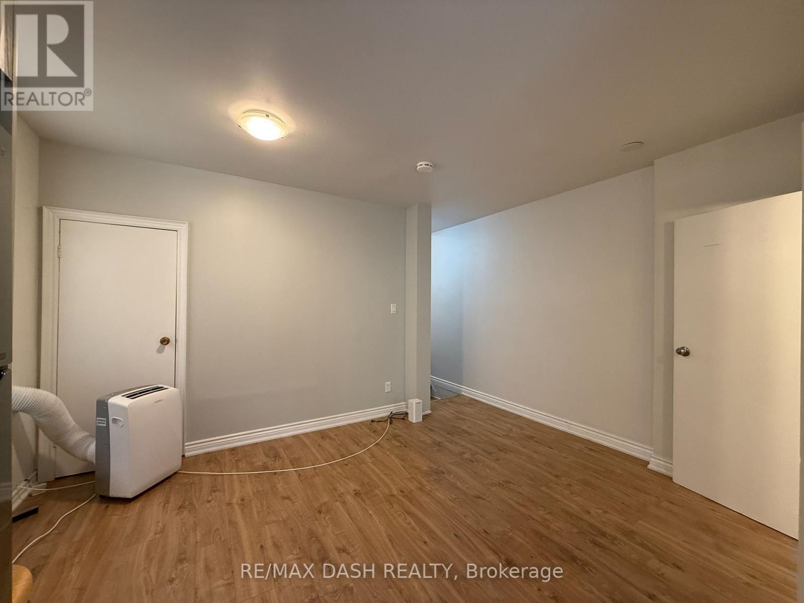 Photo 1 of Upper 2471 Dundas Street W, Toronto ON