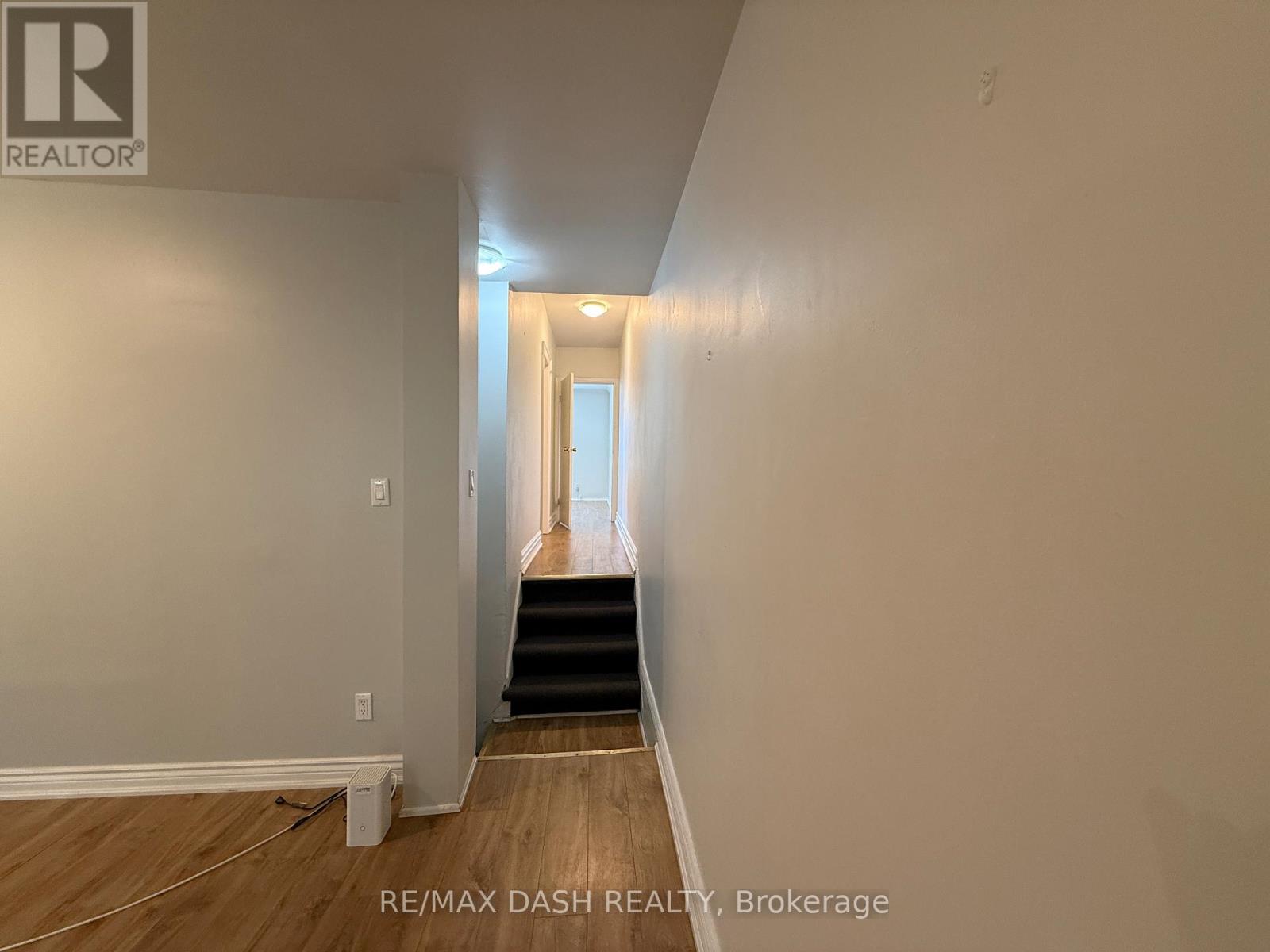 Photo 14 of Upper 2471 Dundas Street W, Toronto ON