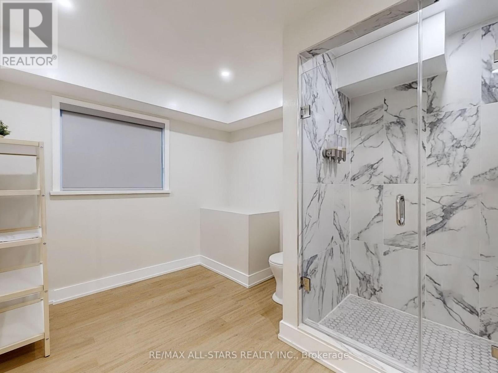 Photo 15 of 105 Betty Ann Drive, Toronto ON