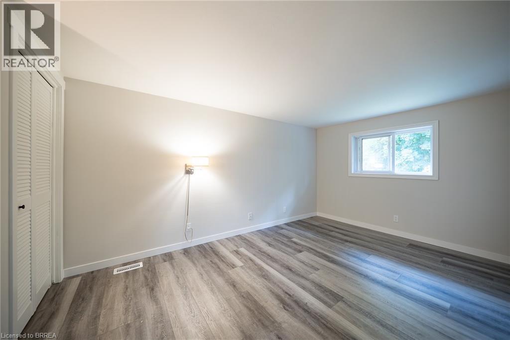 Photo 1 of 11 Glenwood Drive, Brantford ON