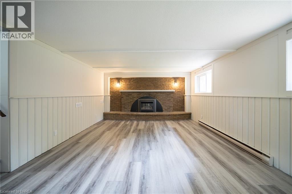 Photo 11 of 11 Glenwood Drive, Brantford ON