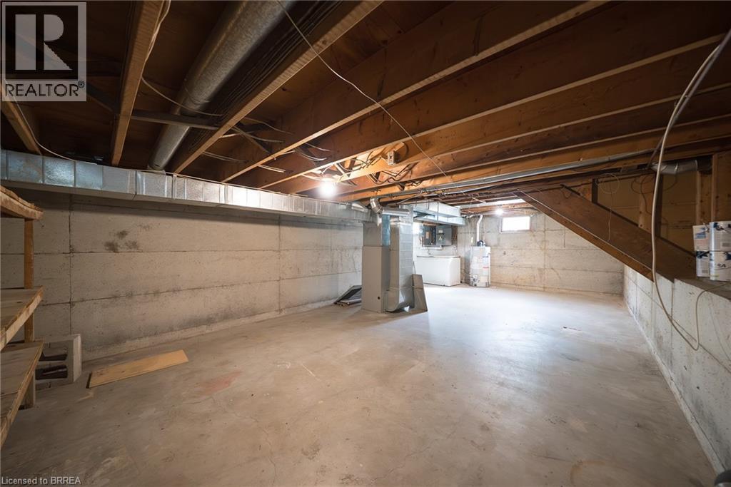 Photo 32 of 11 Glenwood Drive, Brantford ON