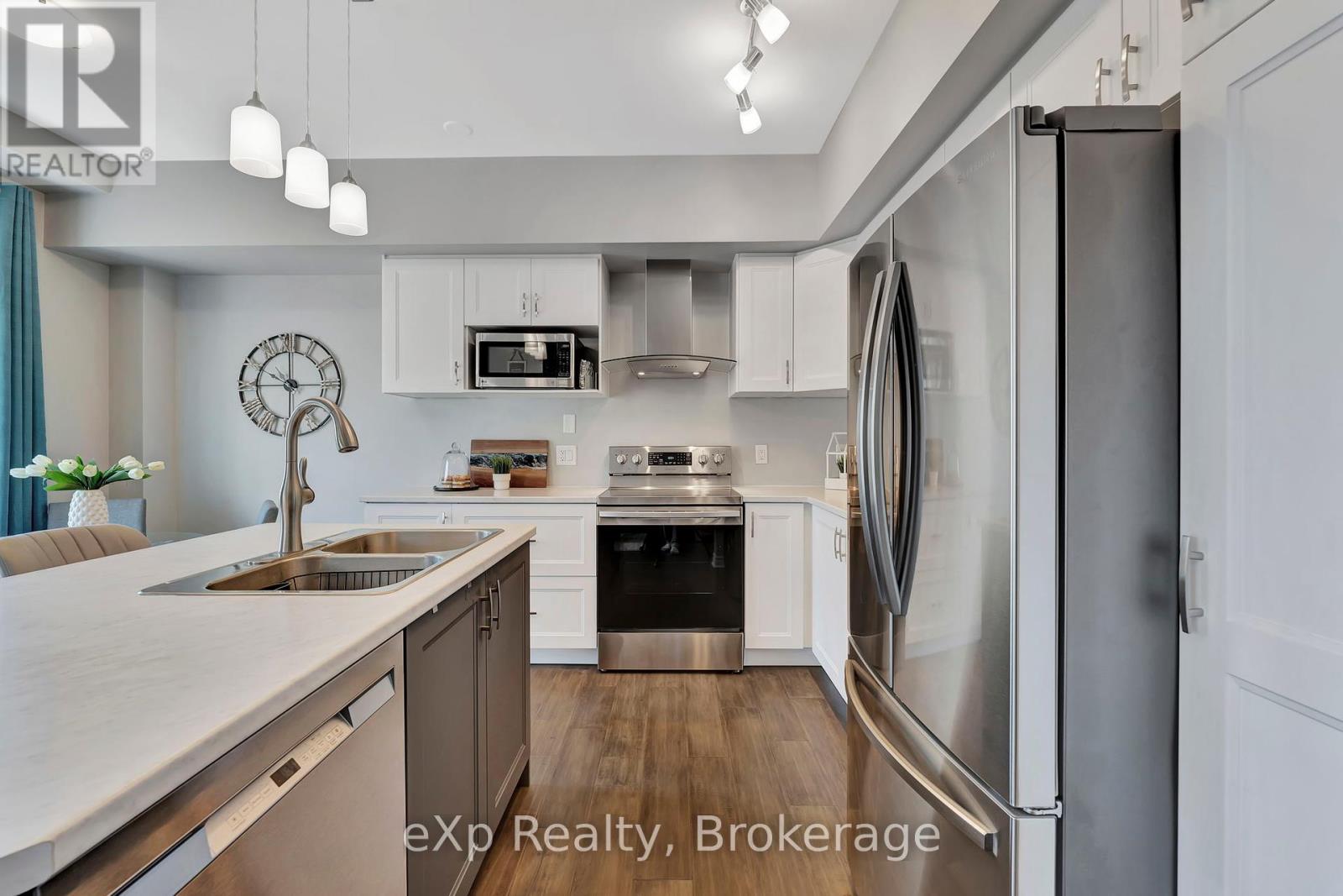 Photo 10 of D 2 12 Brantwood Park Road, Brantford ON