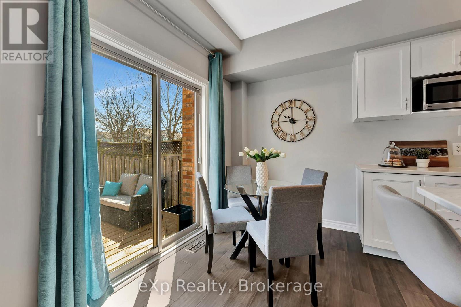 Photo 13 of D 2 12 Brantwood Park Road, Brantford ON