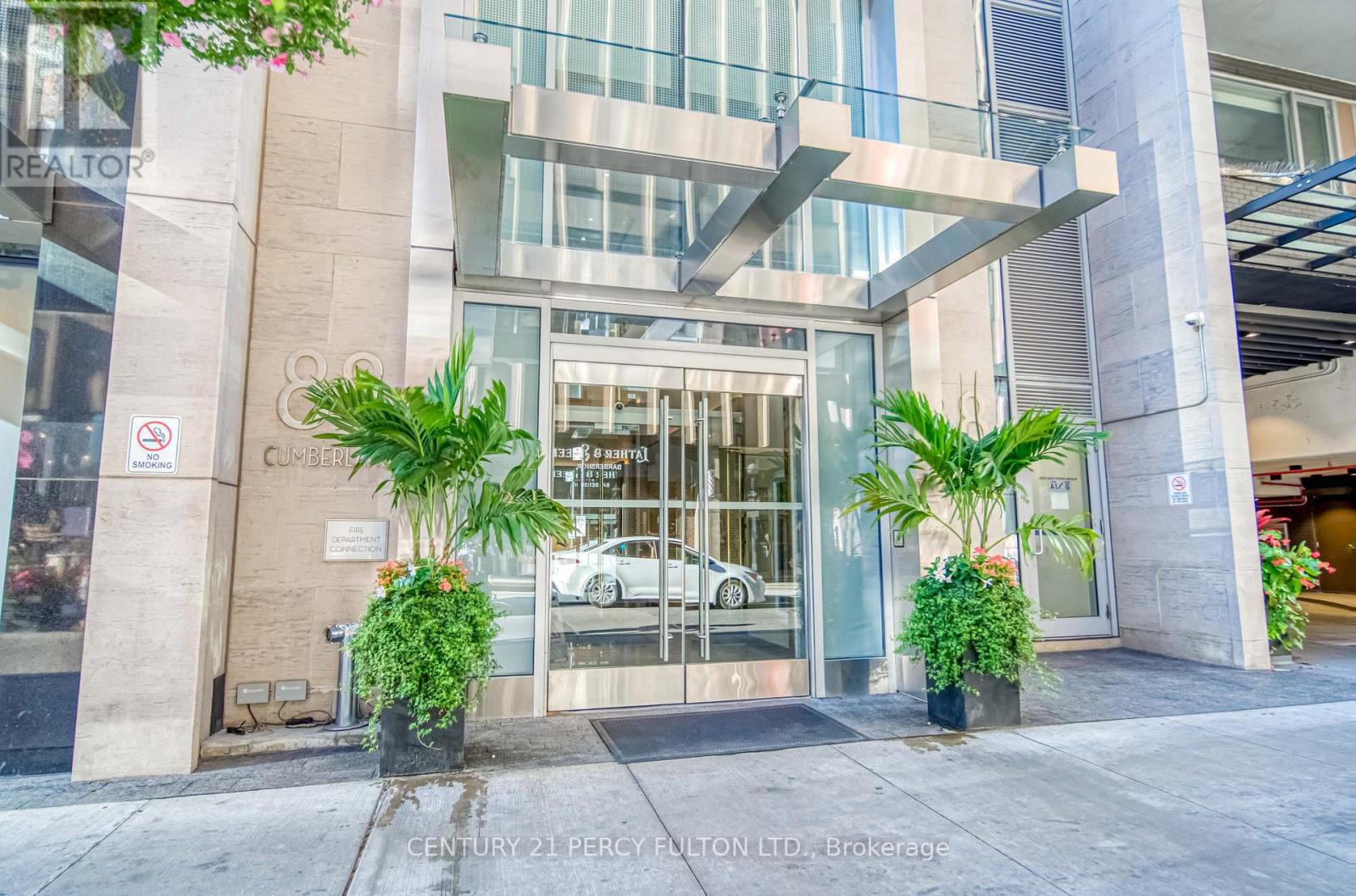 Photo 31 of 904 88 Cumberland Street, Toronto ON