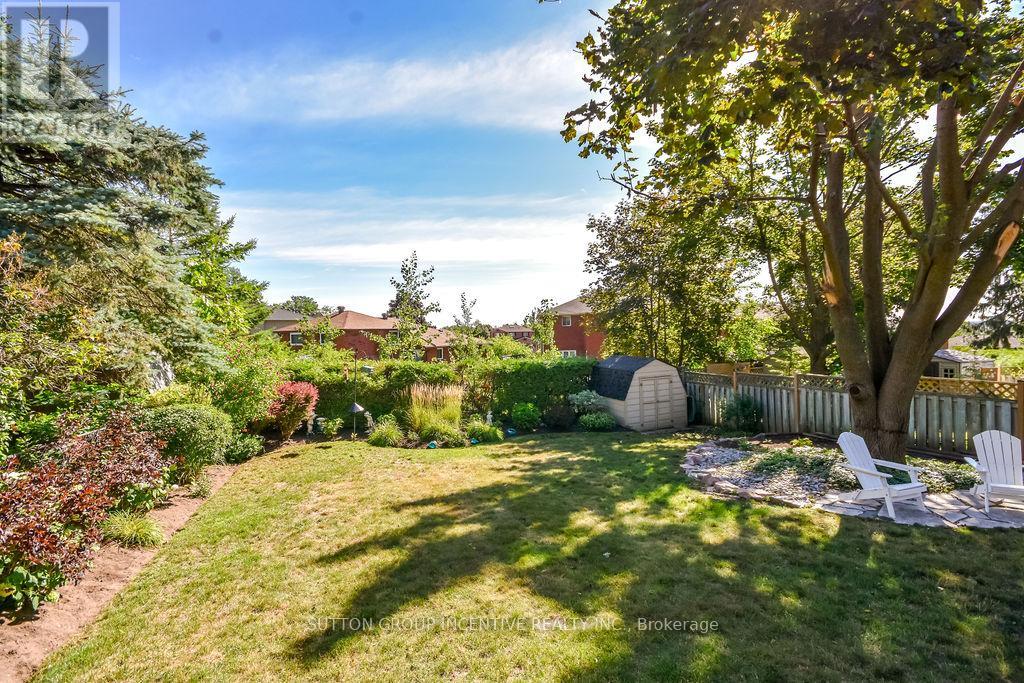 Photo 14 of 17 Kenny Crescent, Barrie ON