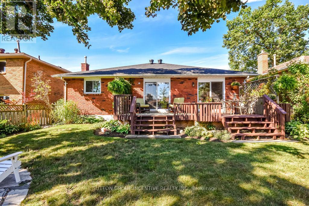 Photo 1 of 17 Kenny Crescent, Barrie ON