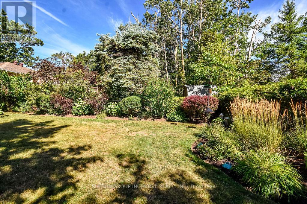 Photo 13 of 17 Kenny Crescent, Barrie ON