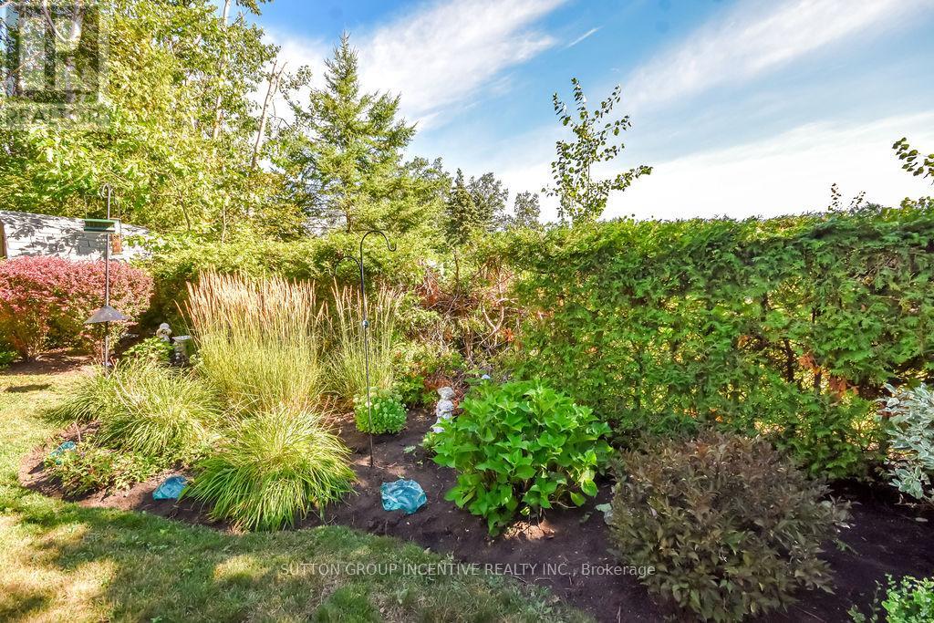 Photo 40 of 17 Kenny Crescent, Barrie ON