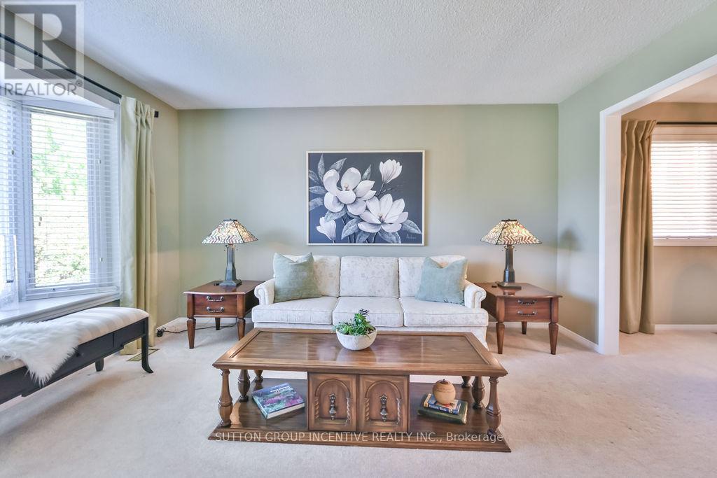 Photo 24 of 17 Kenny Crescent, Barrie ON