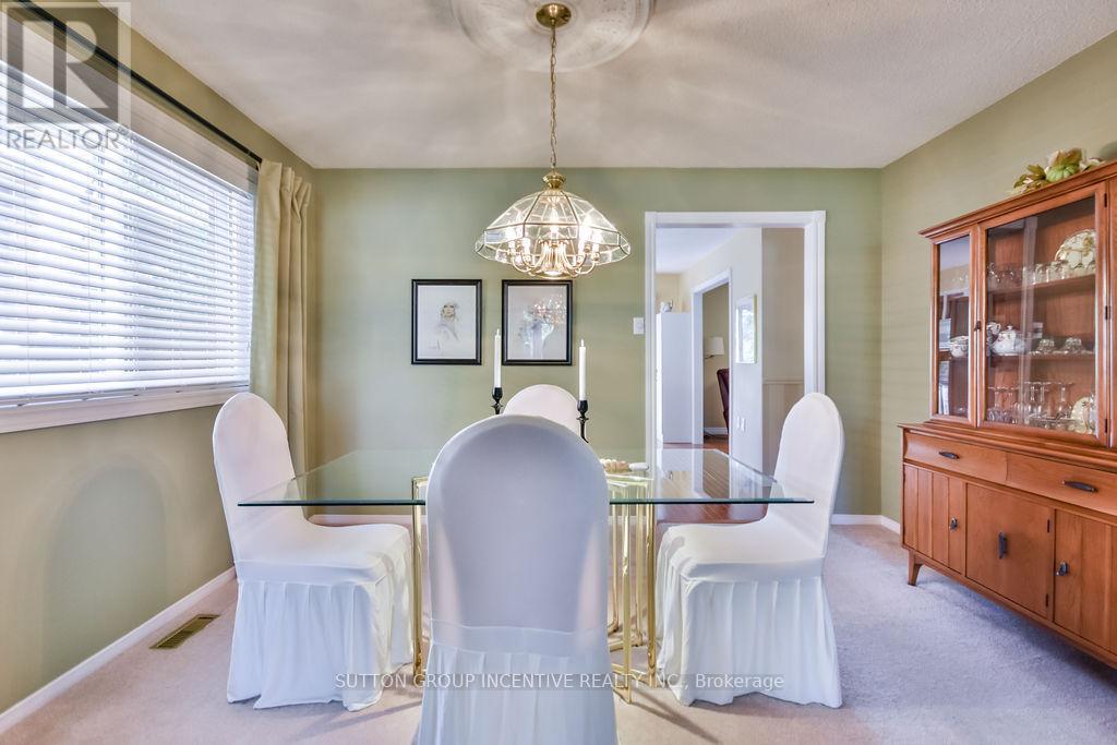 Photo 28 of 17 Kenny Crescent, Barrie ON