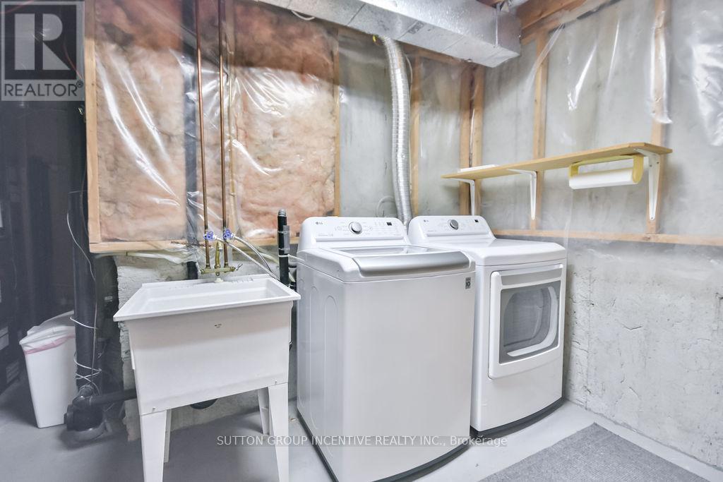Photo 19 of 17 Kenny Crescent, Barrie ON
