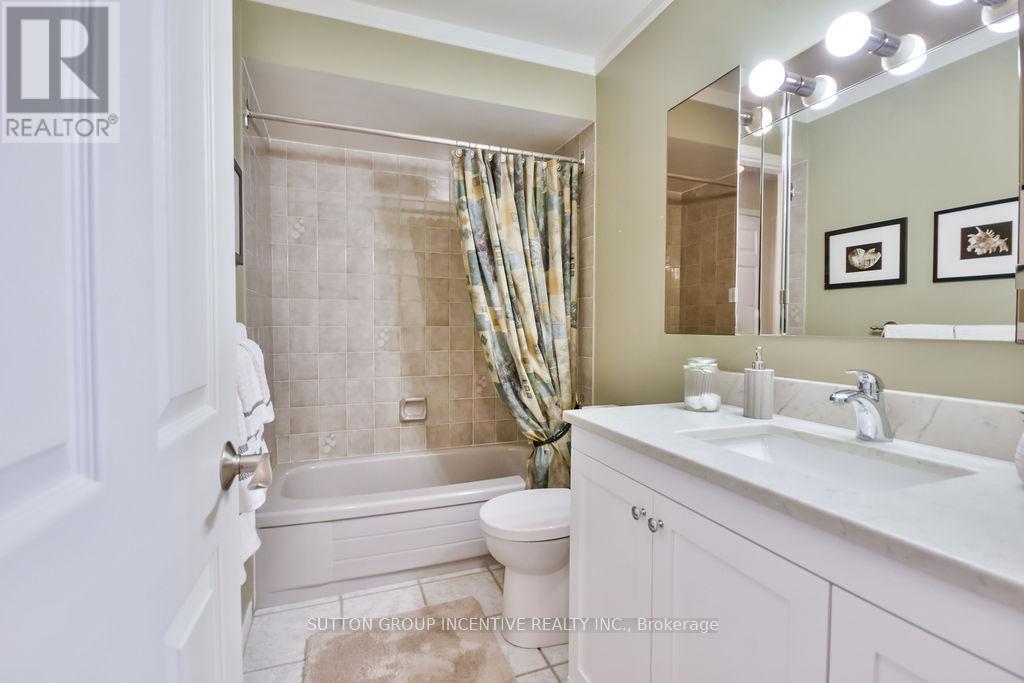 Photo 16 of 17 Kenny Crescent, Barrie ON