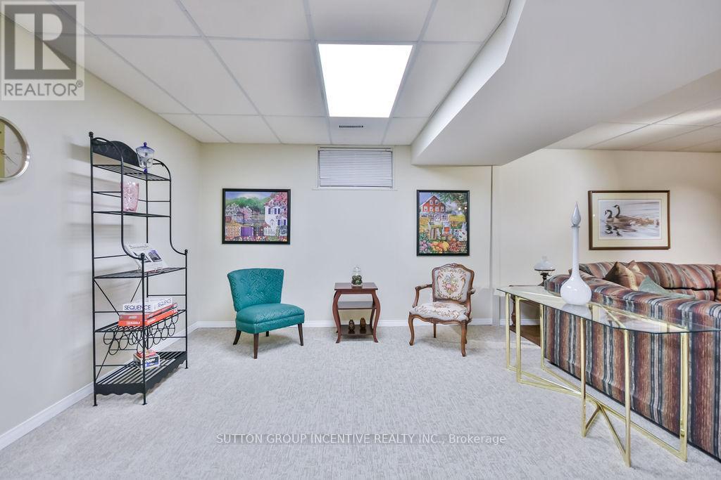 Photo 47 of 17 Kenny Crescent, Barrie ON