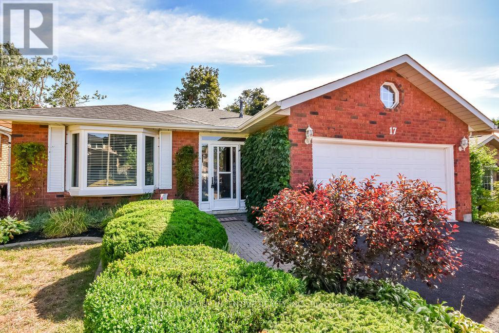 Photo 7 of 17 Kenny Crescent, Barrie ON