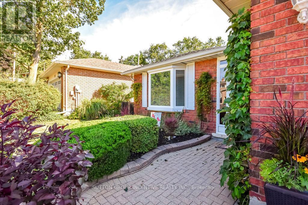 Photo 44 of 17 Kenny Crescent, Barrie ON
