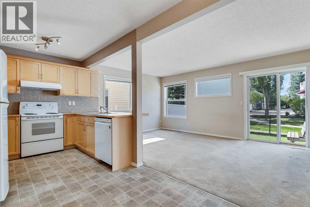 Single Family House for Sale in  Country Village Circle NE Country Hills Village Calgary 
