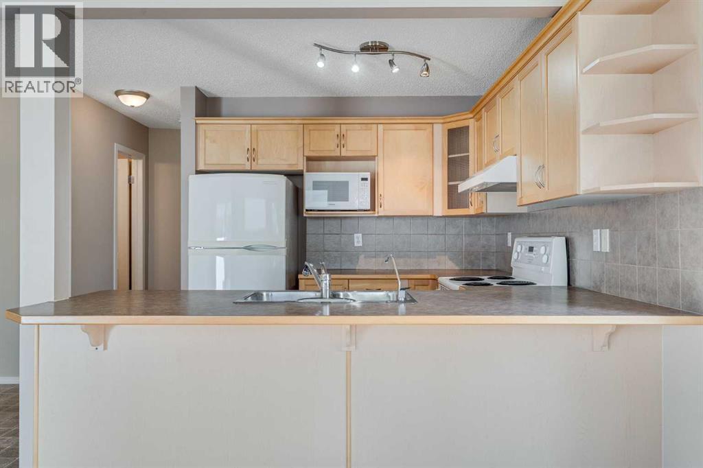 Single Family House for Sale in  Country Village Circle NE Country Hills Village Calgary 