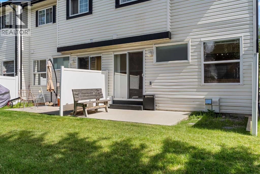 Single Family House for Sale in  Country Village Circle NE Country Hills Village Calgary 