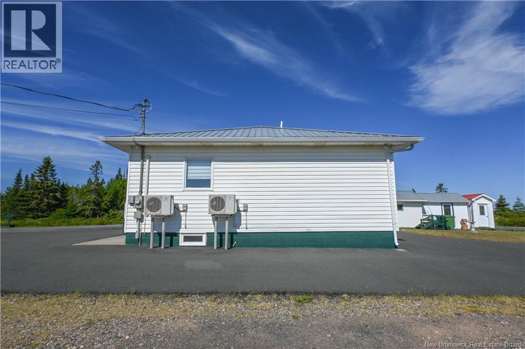 Photo 4 of 1518 De La Mer Boulevard, Saintmariesaintraphael NB