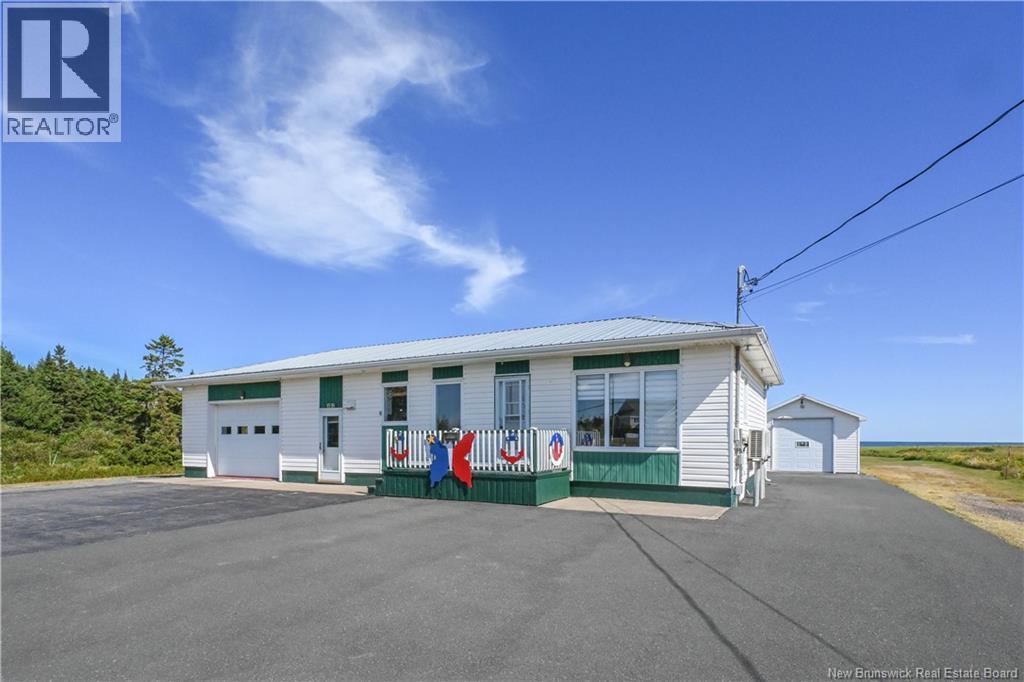 Photo 3 of 1518 De La Mer Boulevard, Saintmariesaintraphael NB
