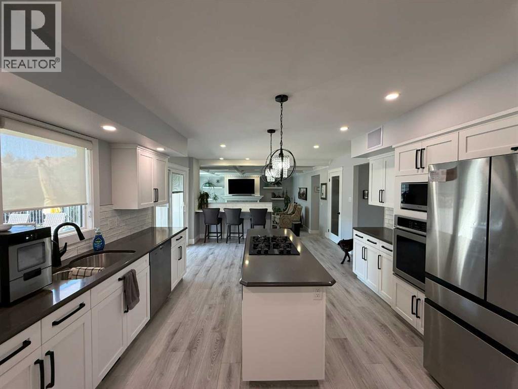 Photo 1 of 1236 40 Avenue N, Lethbridge AB