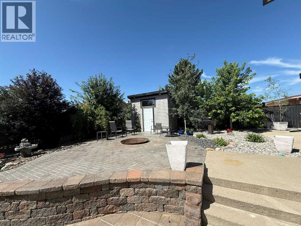 Photo 7 of 1236 40 Avenue N, Lethbridge AB