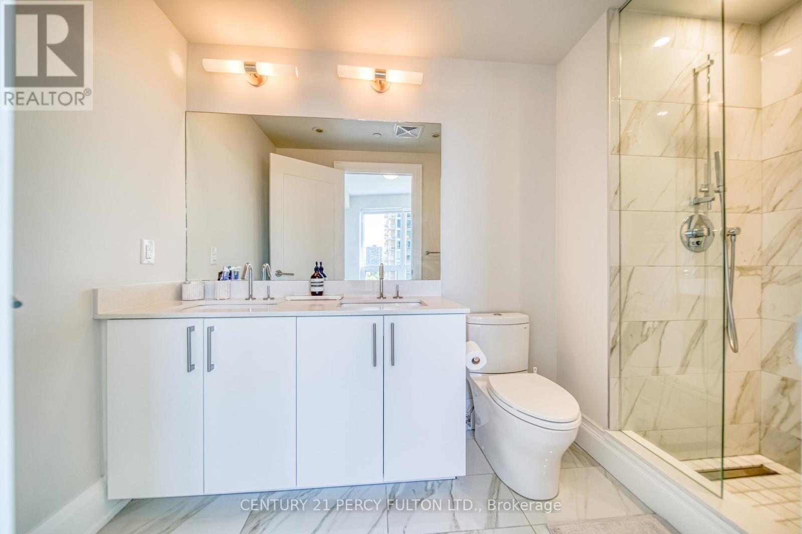 Photo 41 of 904 88 Cumberland Street, Toronto ON