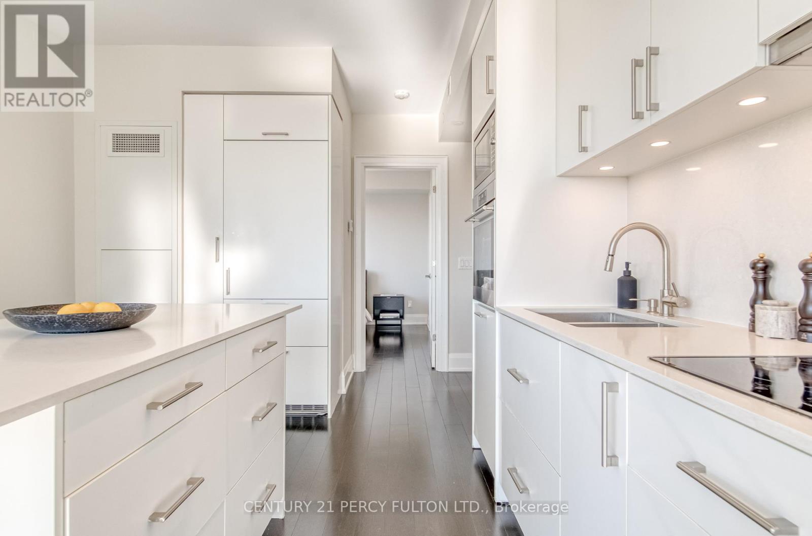 Photo 39 of 904 88 Cumberland Street, Toronto ON