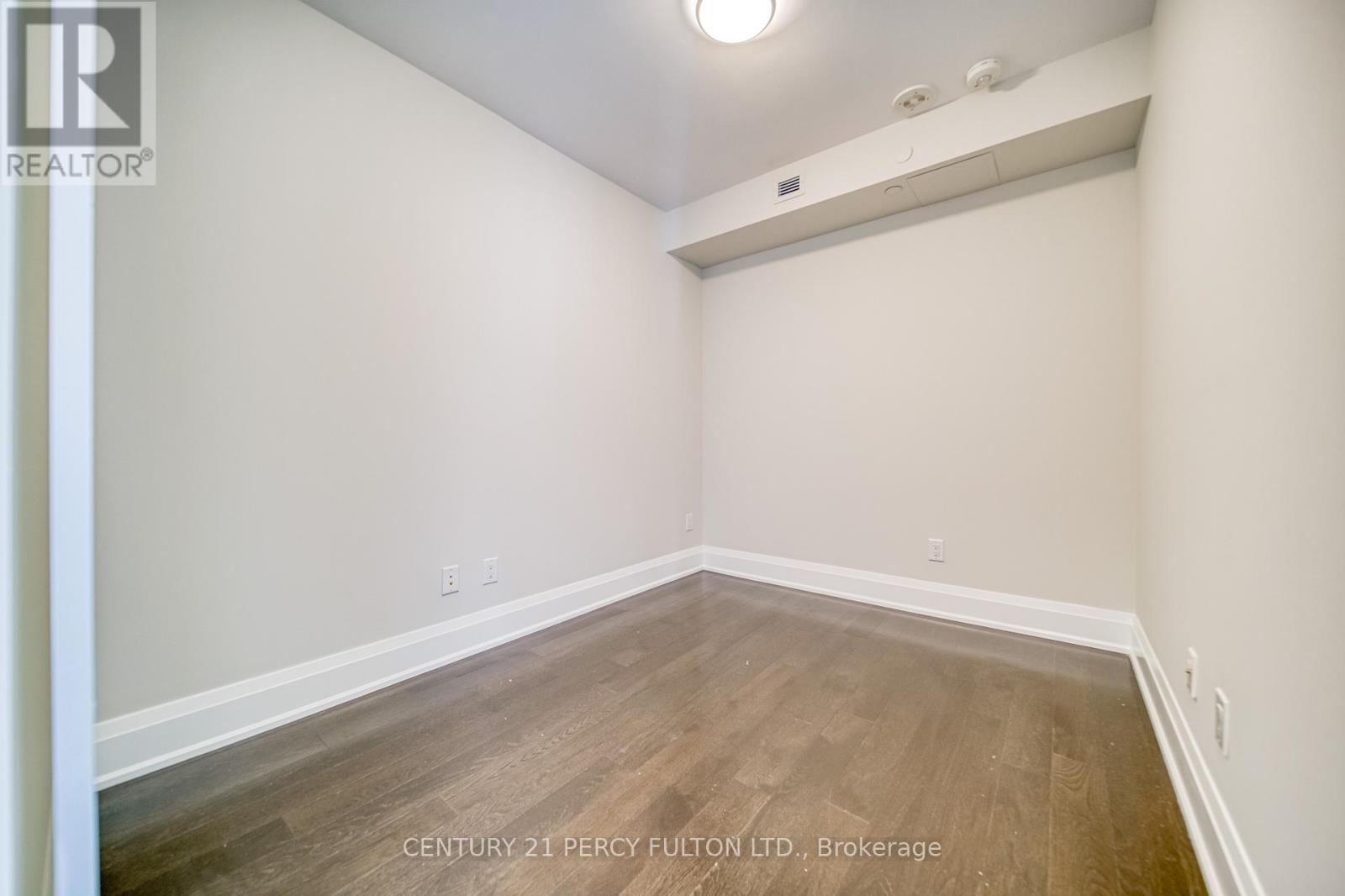 Photo 30 of 904 88 Cumberland Street, Toronto ON